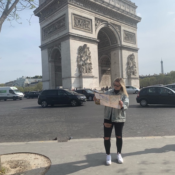 Hi I’m Madi! - Picture 3 of 7